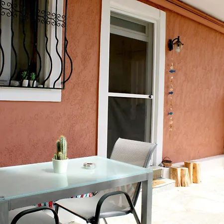Angelina's Family Apartment Giannades